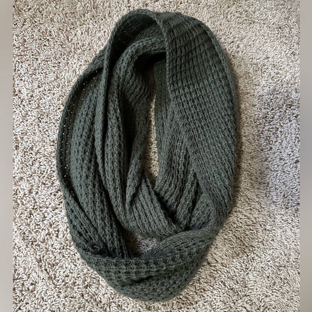 Infinity scarf